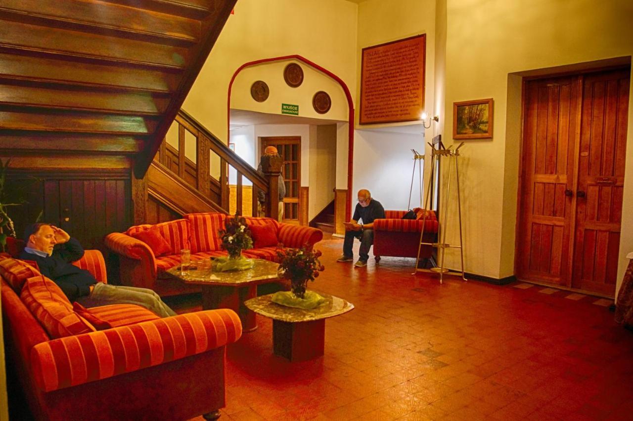 Hotel Zamek Karnity Miłomłyn Exterior foto